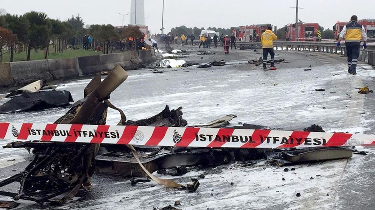 Televizyon Kulesine Çarparak Düştü