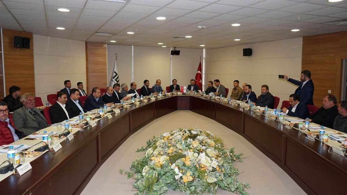 Vali Aktaş Bims ve Ponza Üreticileri ile Toplantı Yaptı