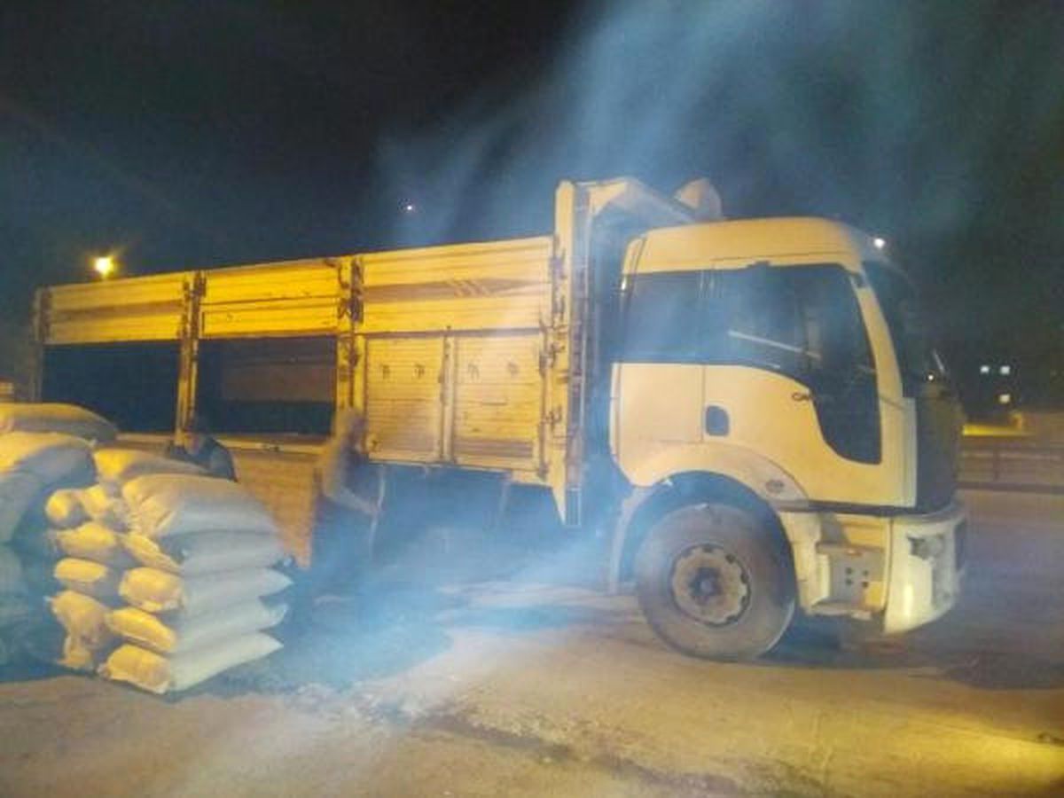 Van\'da Kaçak Badem ve Çay Ele Geçirildi