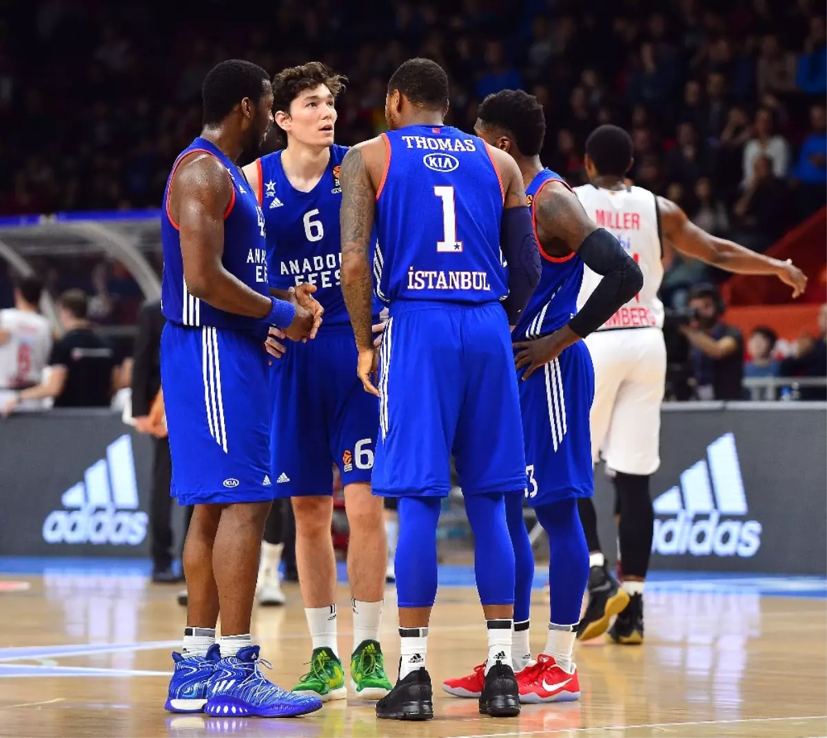Anadolu Efes Sahasında Farklı Yenildi