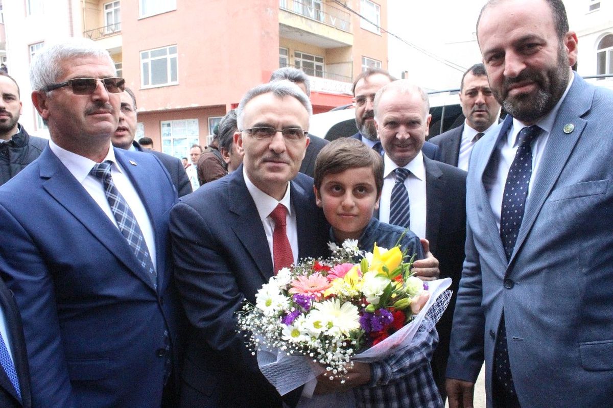 Bakan Ağbal: "Türkiye Neymiş Evvelallah Göstereceğiz"