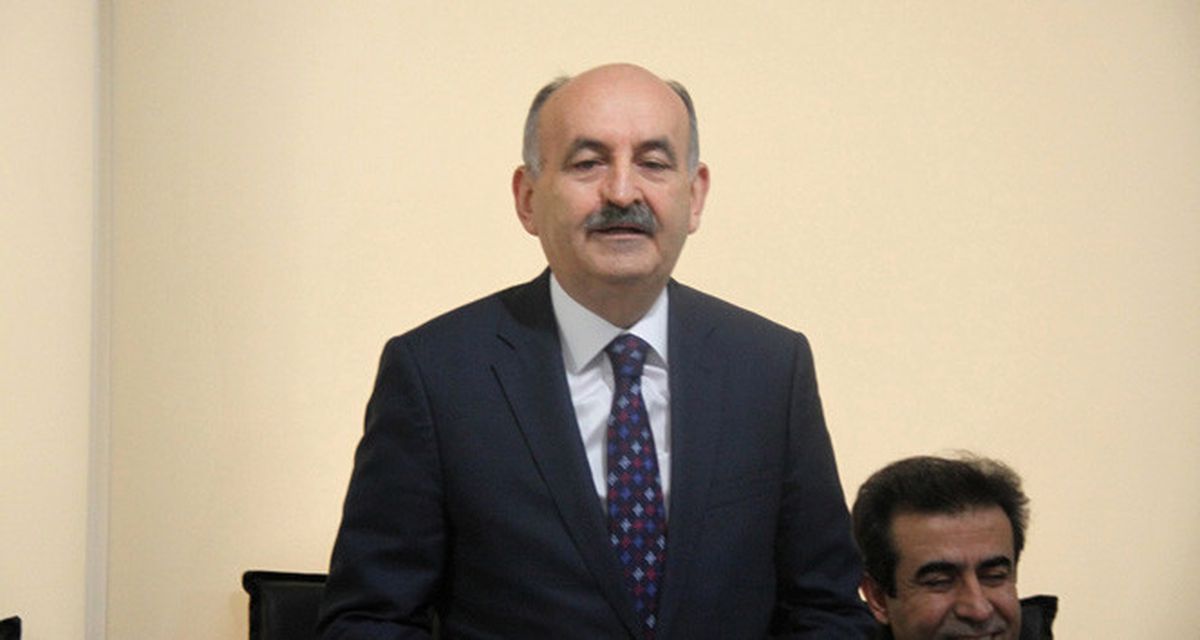 Bakan Müezzinoğlu: "17 Nisan\'dan Itibaren Güçlü, Istikrarlı ve Güvenli Bir Türkiye Olacak"