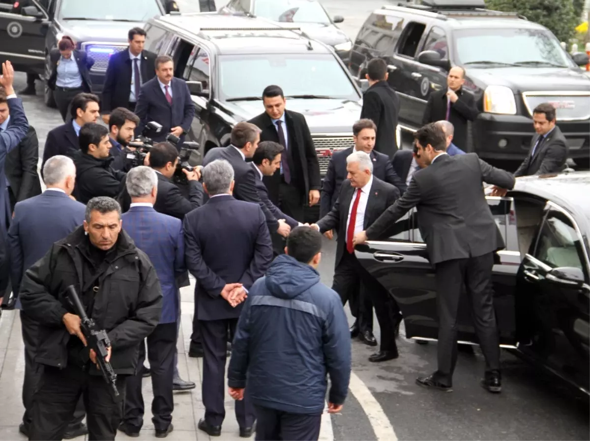 Başbakan Binali Yıldırım, AK Parti Istanbul Il Başkanlığında