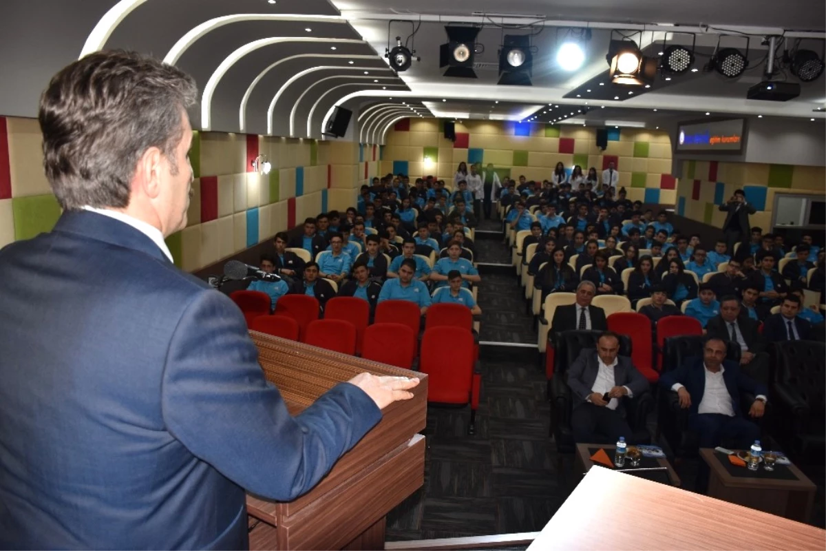 Başkan Şenocak Mesleki Eğitimin Önemine Değindi