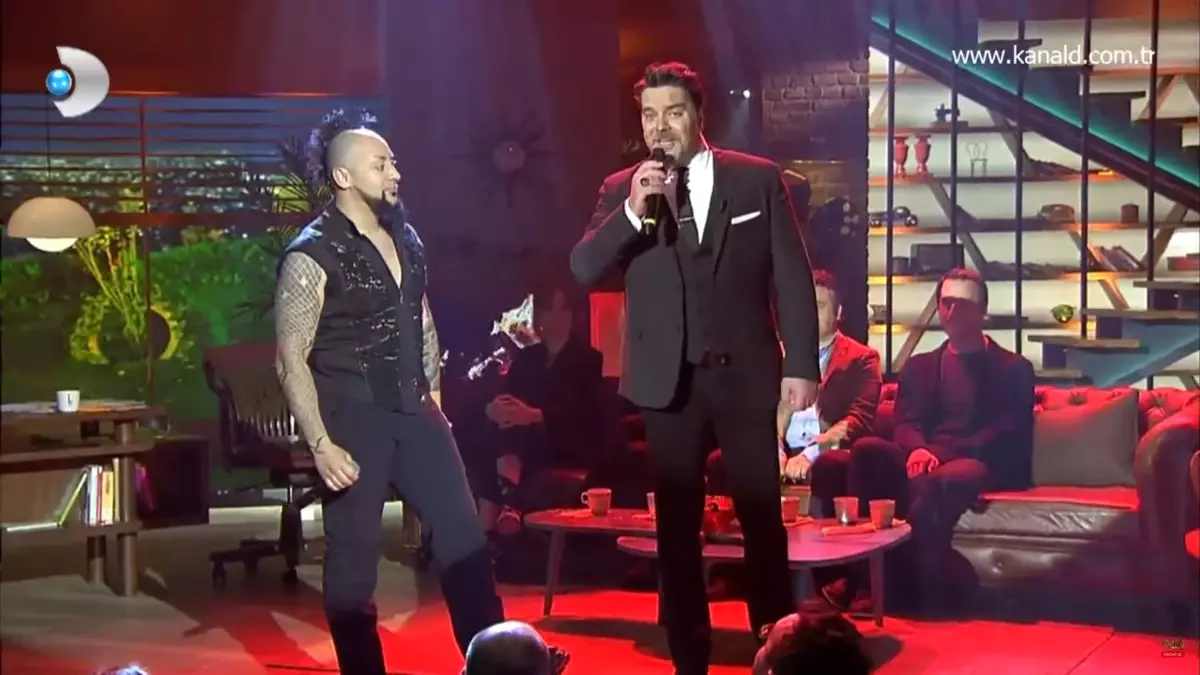 Beyaz, Hayko Cepkin ile \'Bağdat\' Şarkısına Düet Yaptı, İzleyenler Kahkahaya Boğuldu