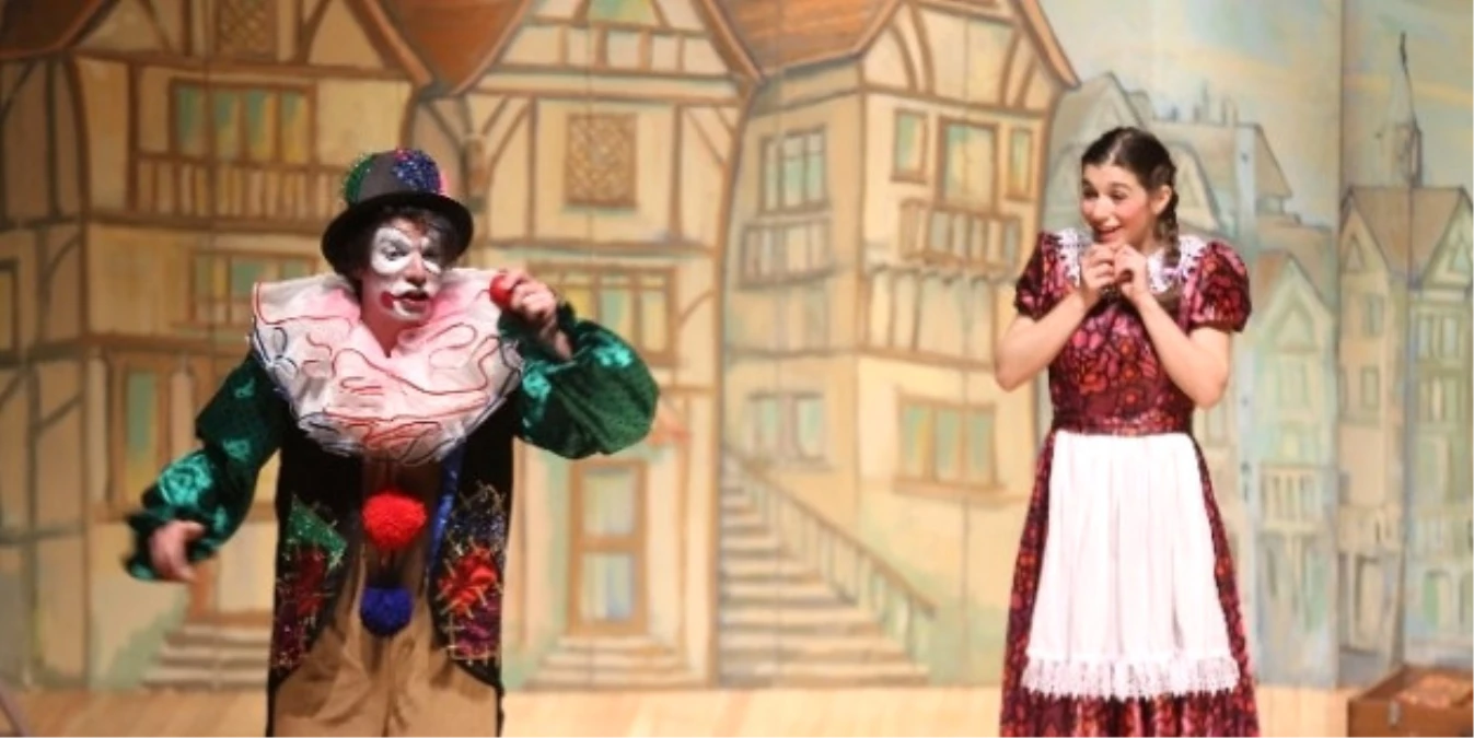 Burnunu Kaybeden Palyaço - Uygur Çocuk Tiyatrosu