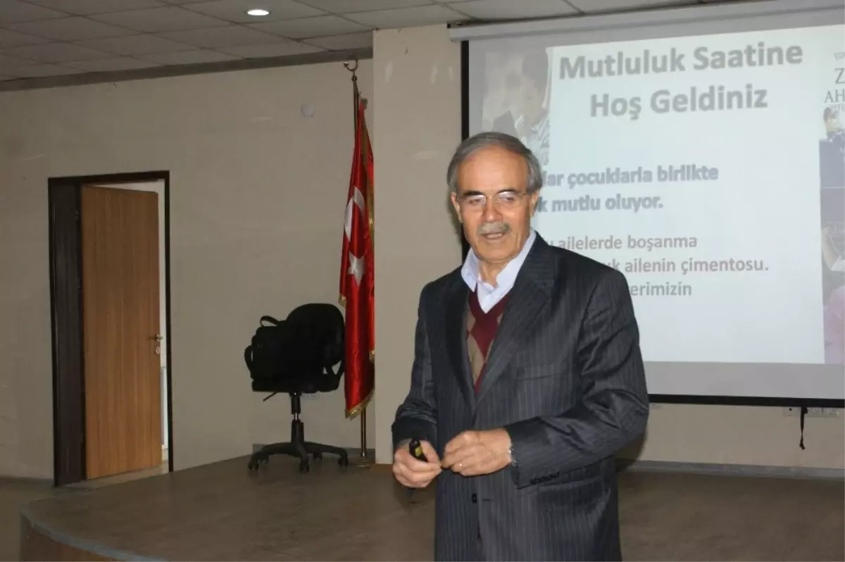 Çermik\'te Velilere Konferans