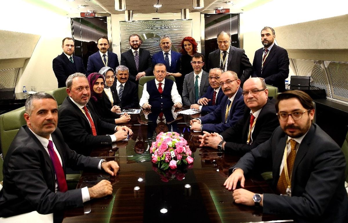 Cumhurbaşkanı Erdoğan, Rusya Dönüşü Gazetecilerin Sorularını Cevapladı