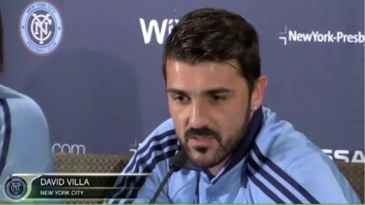 David Villa\'dan Xabi Alonso\'ya Sevgilerle