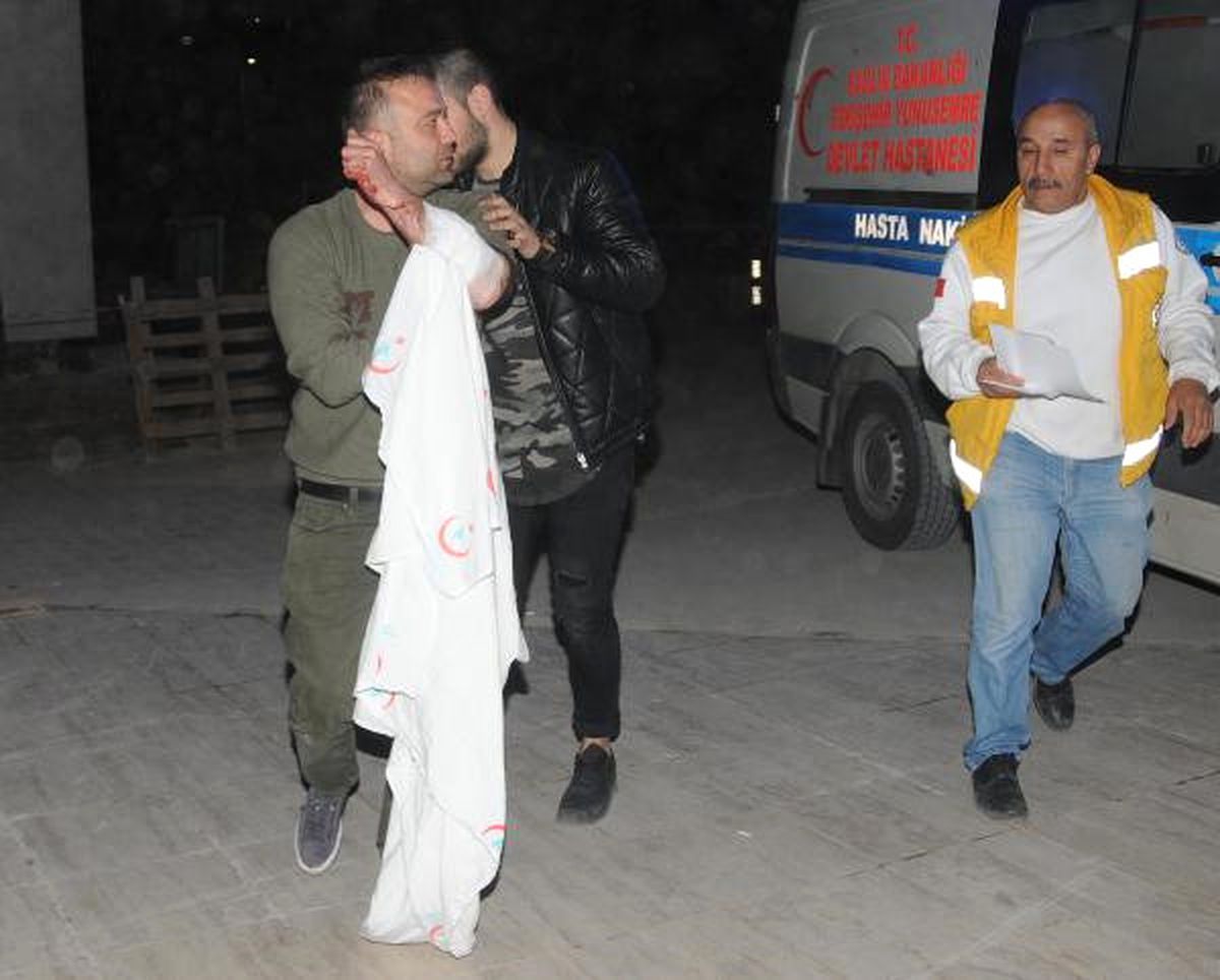 Dj, Besteci Emrah Karaduman Eskişehir\'de Uğradığı Bıçaklı Saldırıda Ağır Yaralandı 2