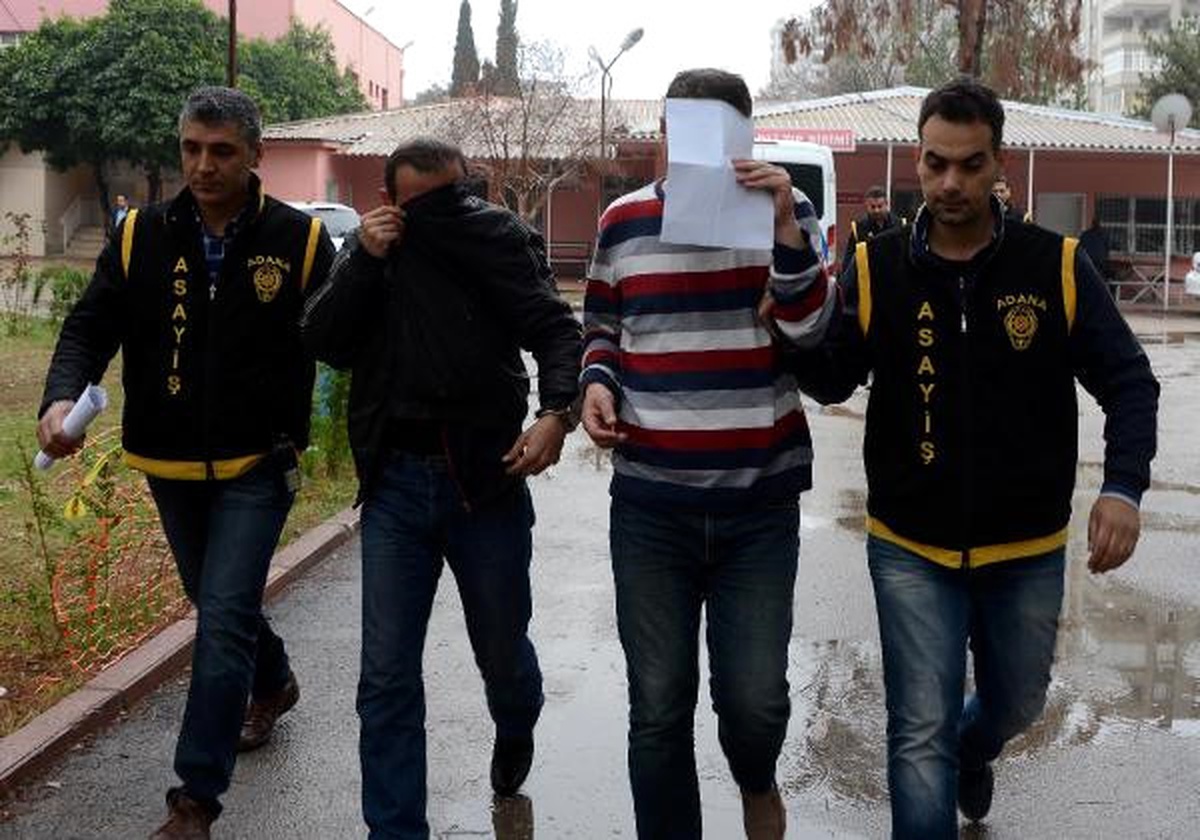 Dolandırıcılar Parayı Çekmeye Geldikleri Bankada Yakalandı