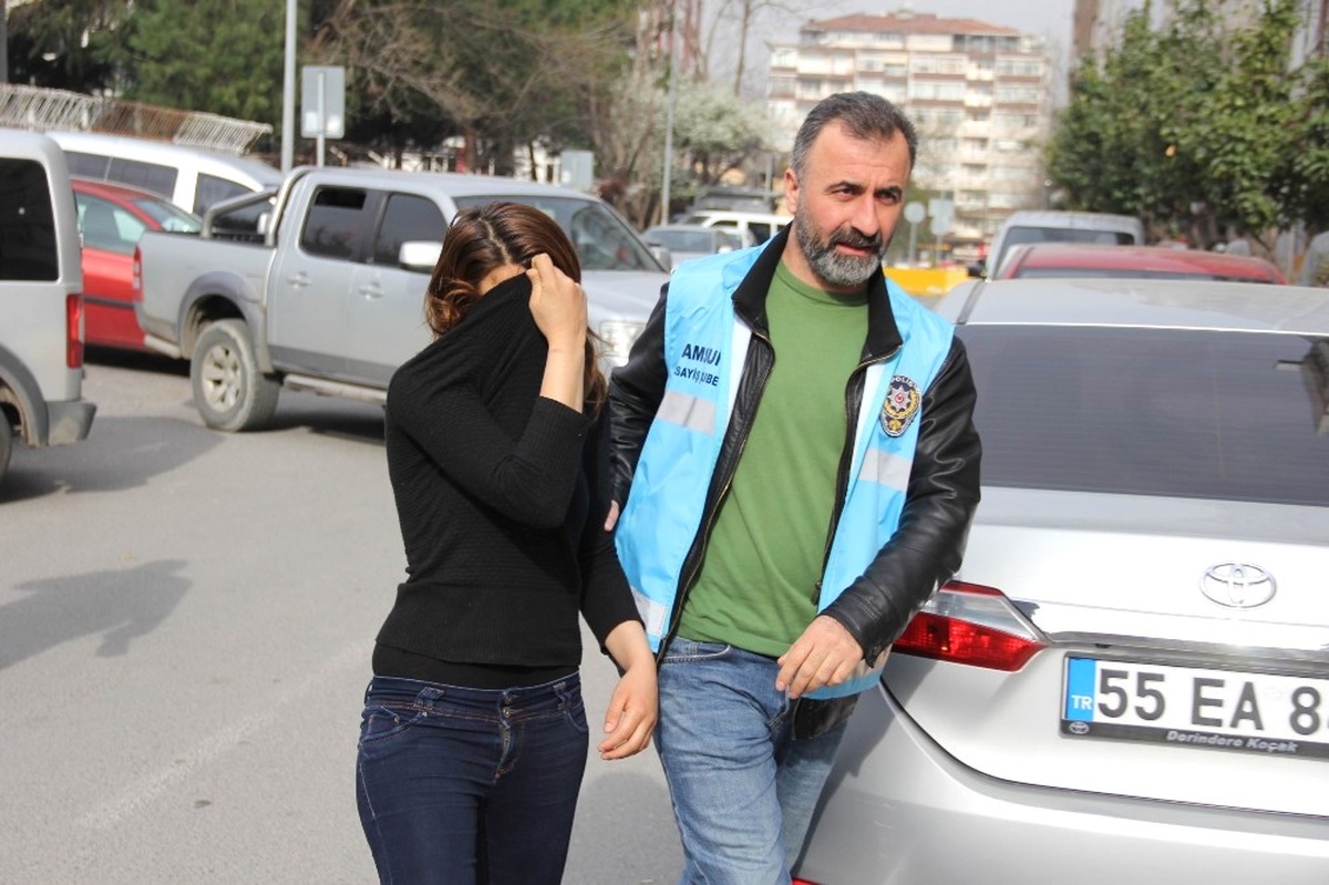 Ev Sahibine Yakalanan Genç Kıza Adli Kontrol