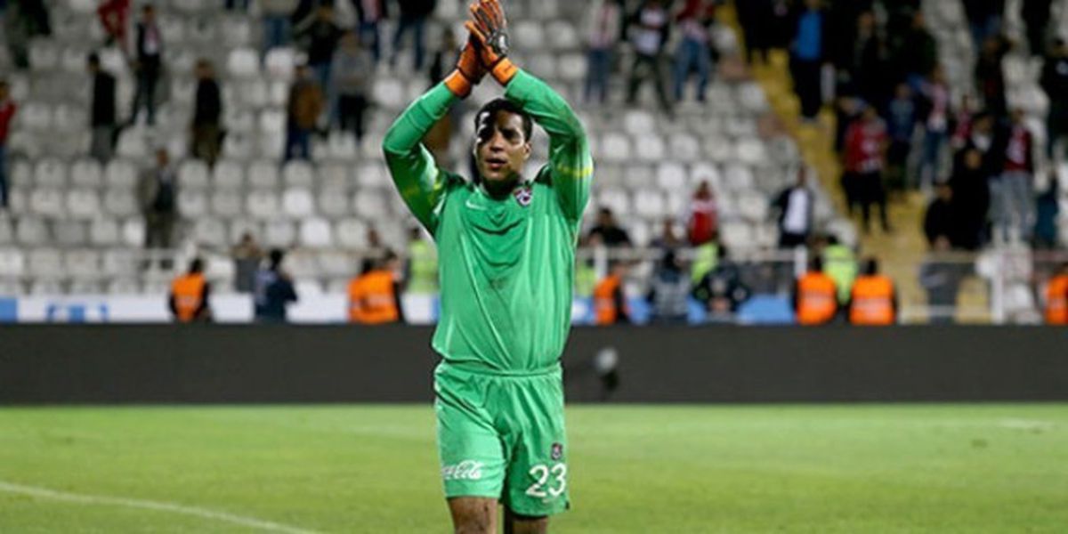 Trabzonspor\'da Esteban Sürprizi!