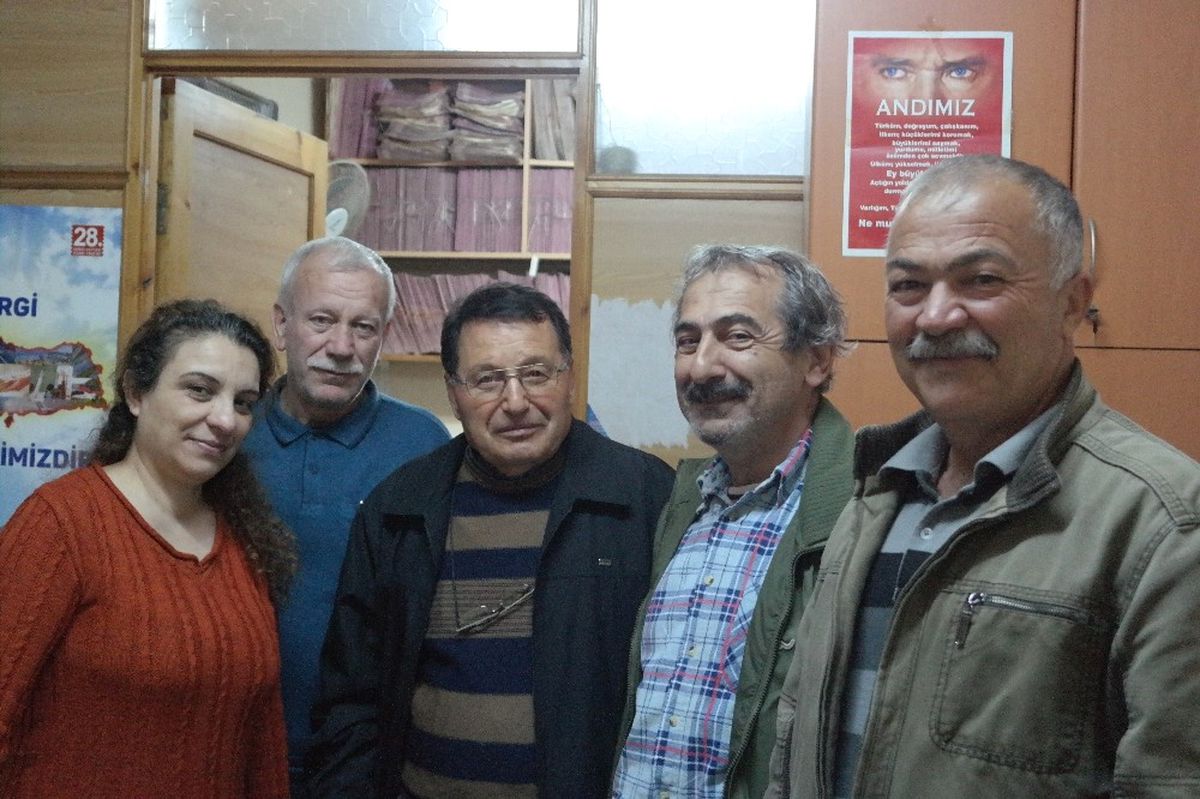 Yağmur İzmir\'de Çiftçinin Yüzünü Güldürdü