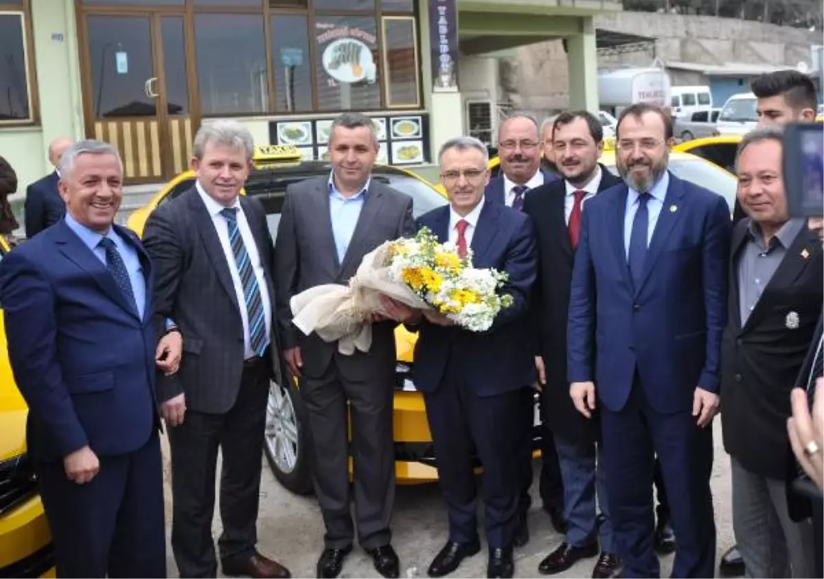 Bakan Ağbal: Vergi ve Sosyal Güvenlik Mevzuatı Daha Adil ve Basit Olacak (3)