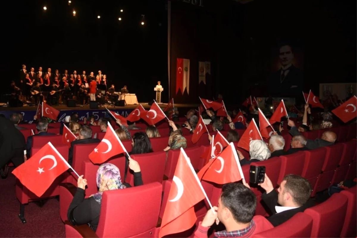 Çanakkale\'den 15 Temmuz\'a Türk\'ün Vatan Türküsü" Ayakta Alkışlandı