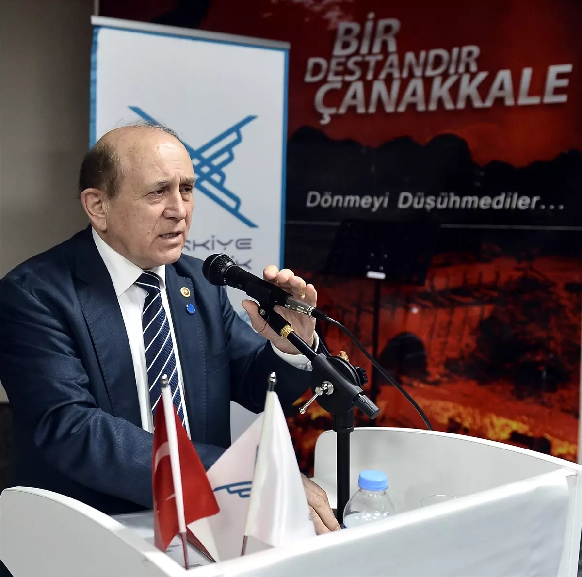 Cumhurbaşkanlığı Sistemi" Konferansı