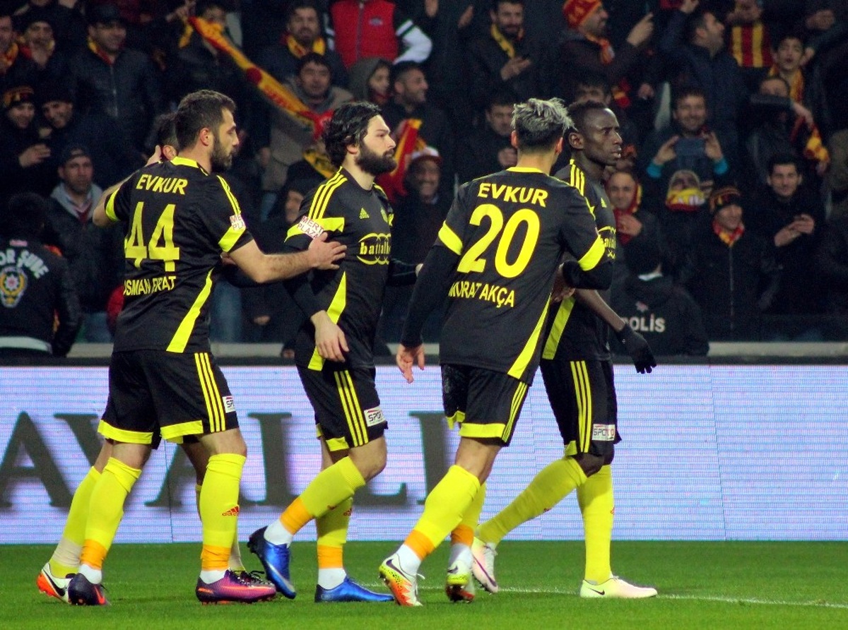 Evkur Yeni Malatyaspor, Şampiyonluk Yolundaki Bir Engeli Daha Aştı