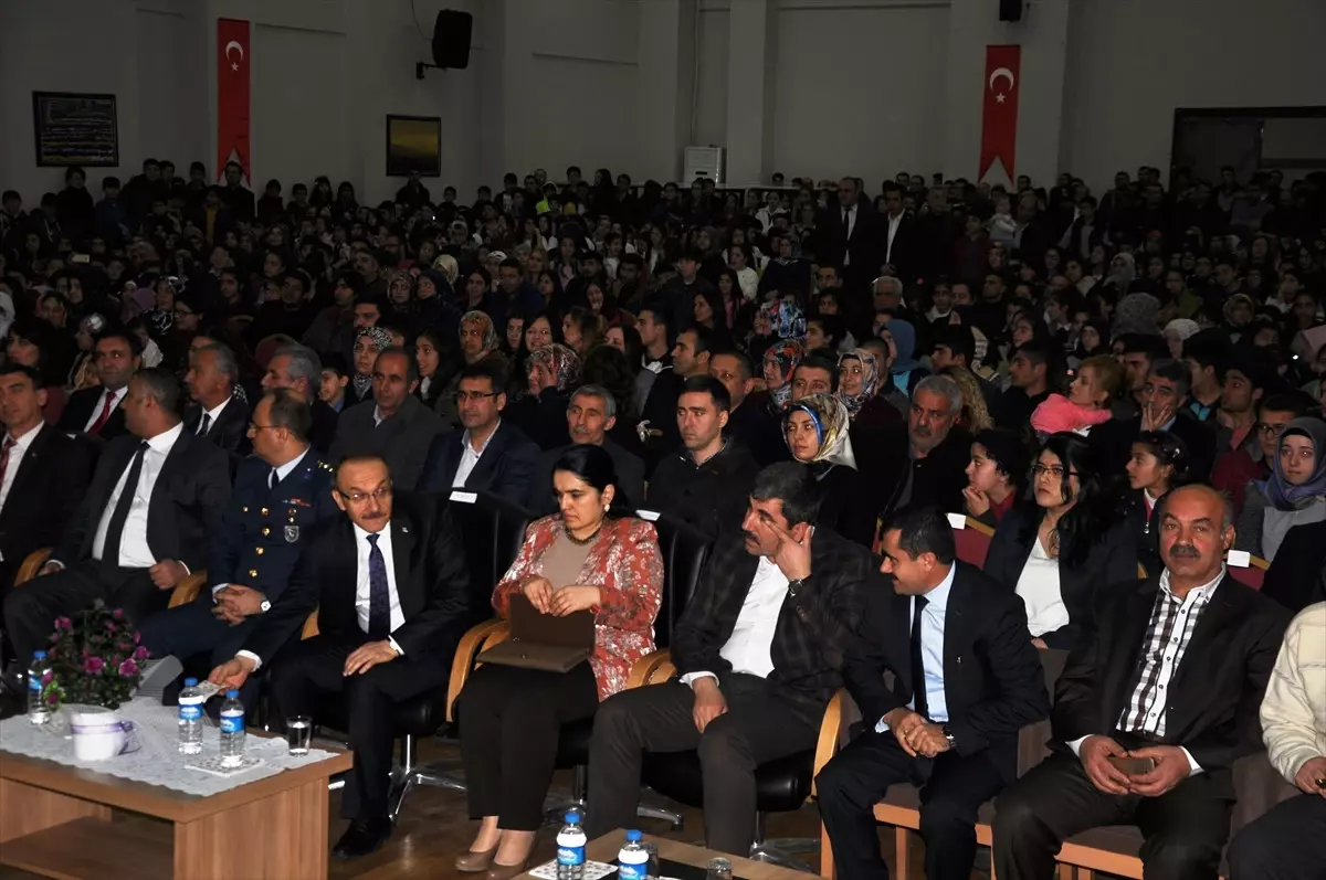 İstiklal Marşı\'nın Kabulü ve Mehmet Akif Ersoy\'u Anma Günü