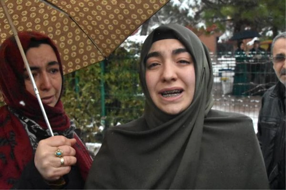 Konya\'da \'09.45\' Mağduru Öğrencilerin Gözyaşları