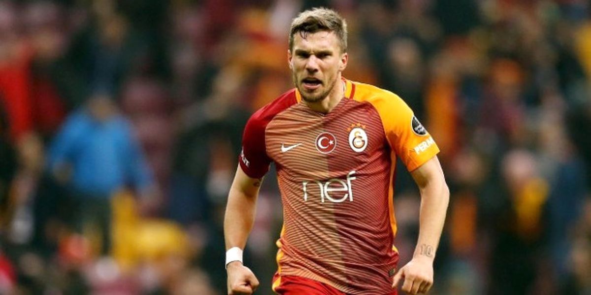 Podolski\'den Olay Hareket!