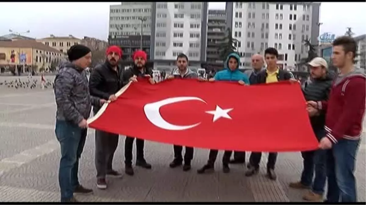 Samsun\'da Hollanda Bayrağı Yakıldı