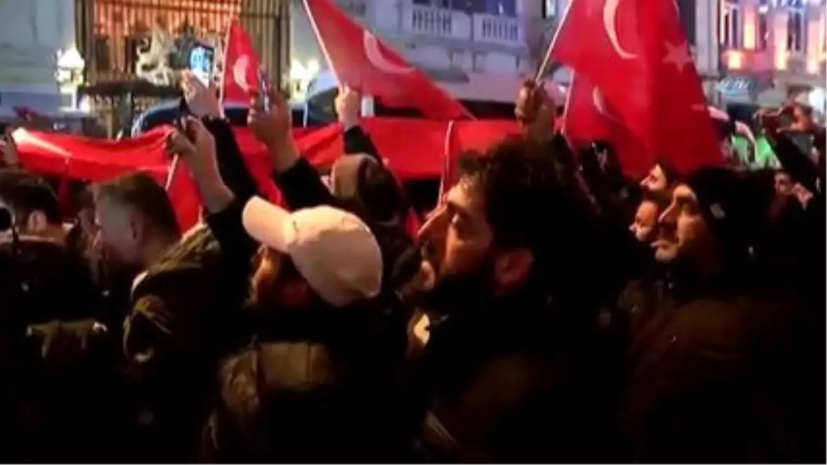 Taksim\'de Hollanda Protestosu