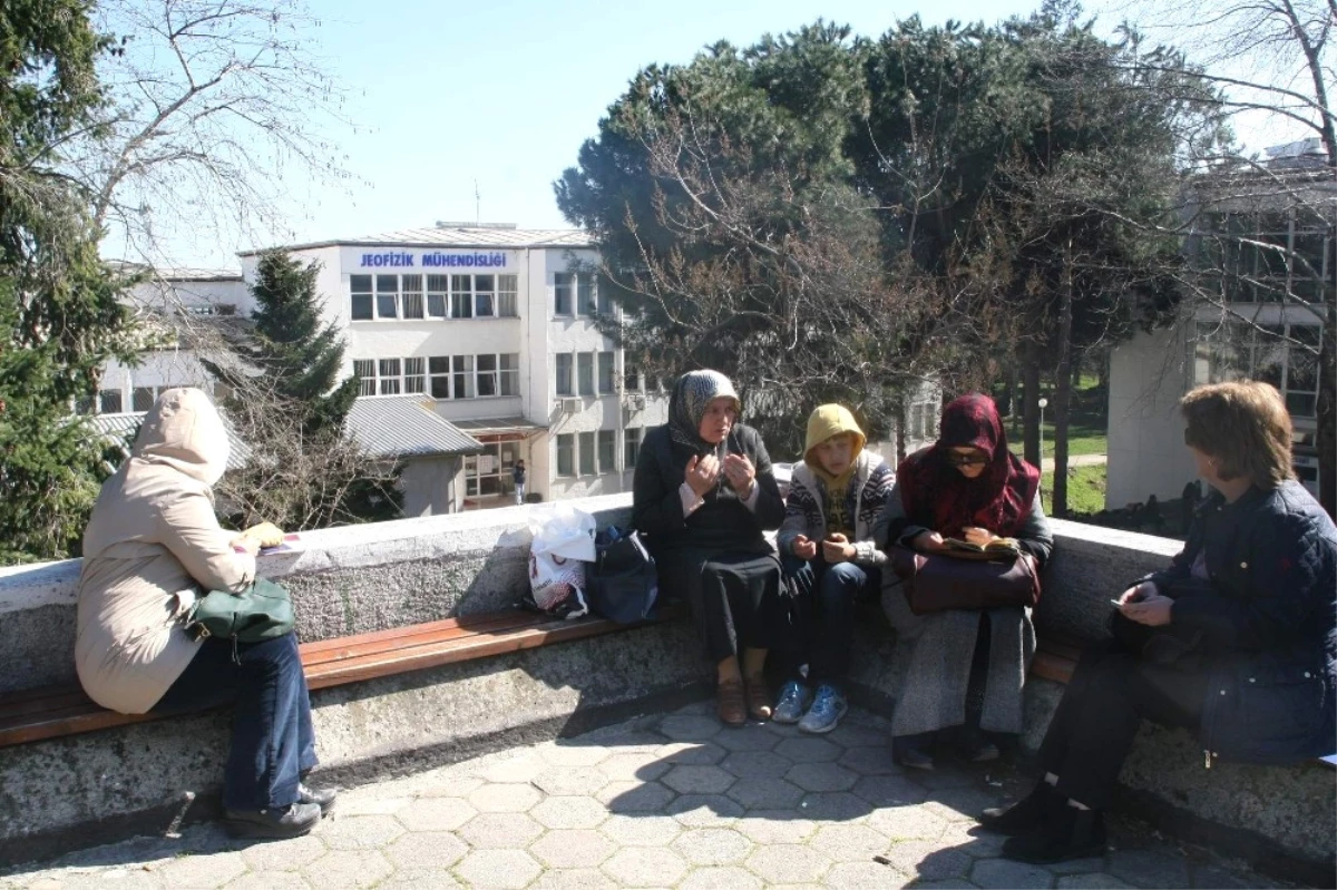 Trabzon\'da 26 Bin 296 Üniversite Adayı Ygs İçin Ter Döktü