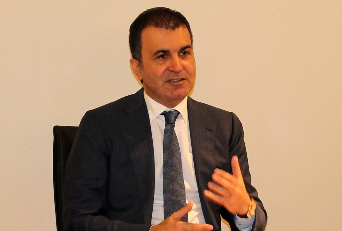 AB Bakanı Avrupa\'daki Faşizmi Eleştirdi