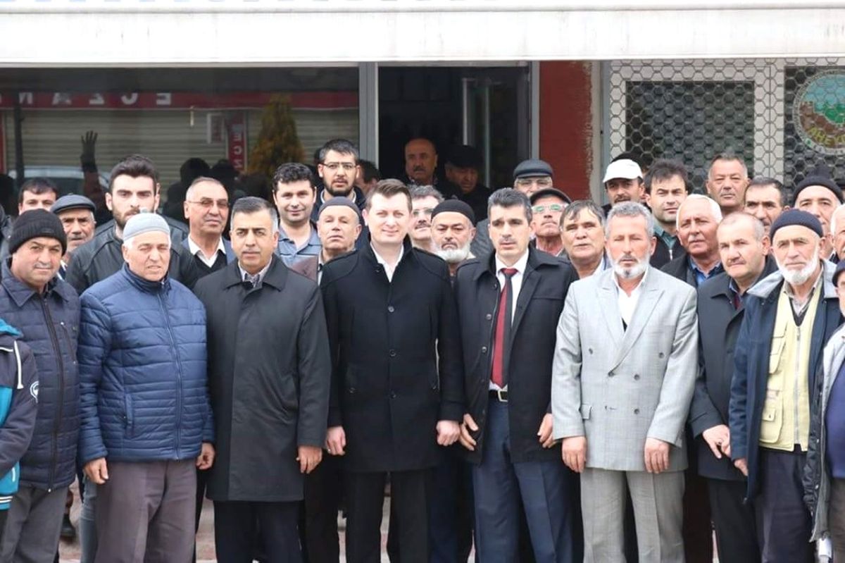 AK Parti Referandum Çalışmalarını Sürdürüyor