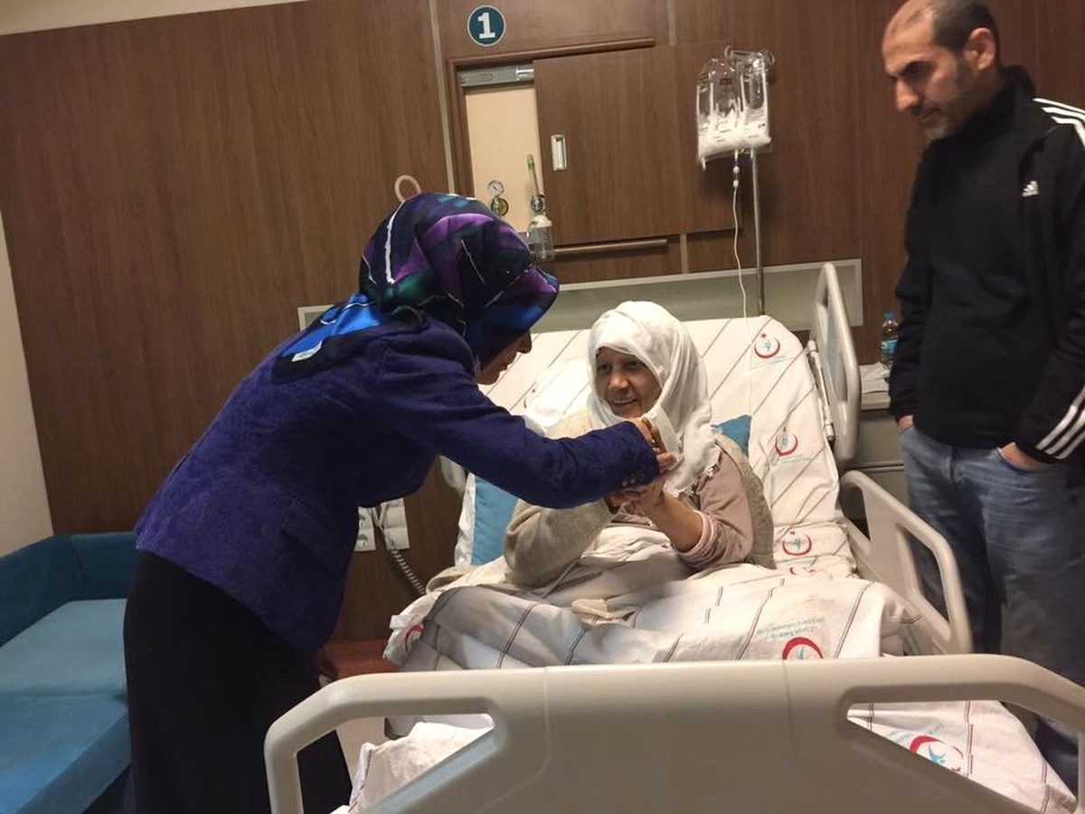 AK Parti Siirt Teşkilatı\'ndan Hasta Ziyareti