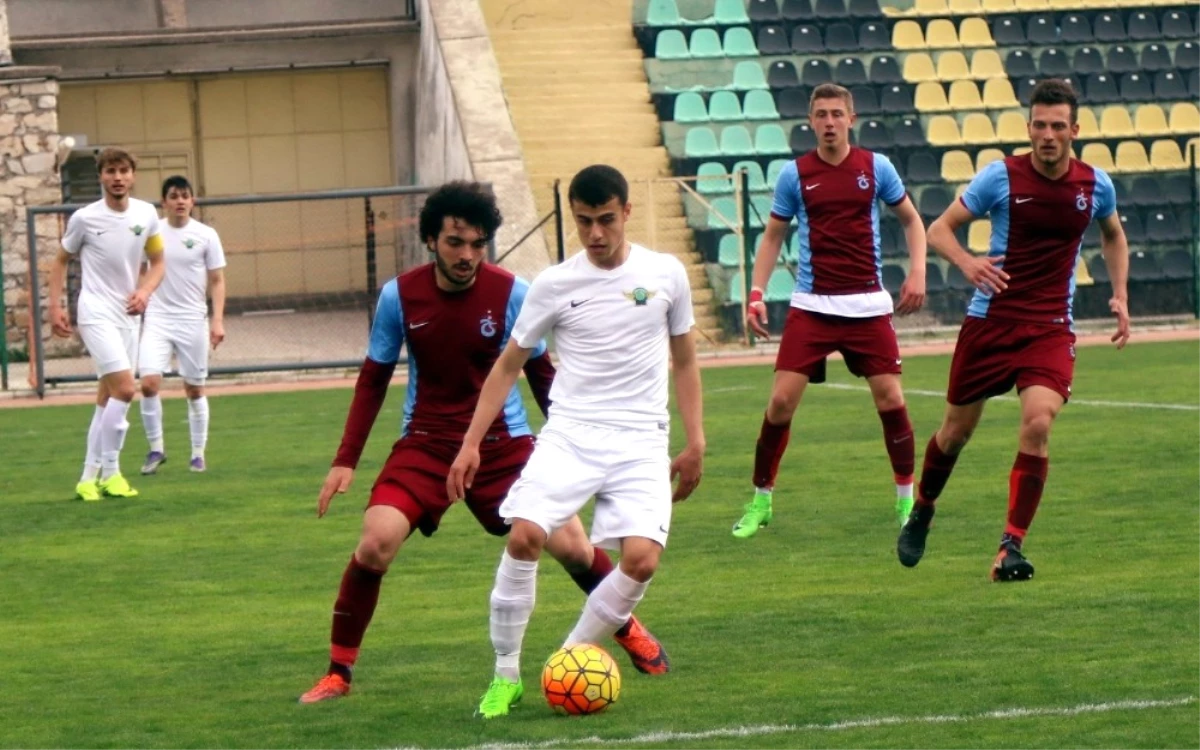 Akhisar Belediyespor ve Trabzonspor U21 Takımları Yenişemedi
