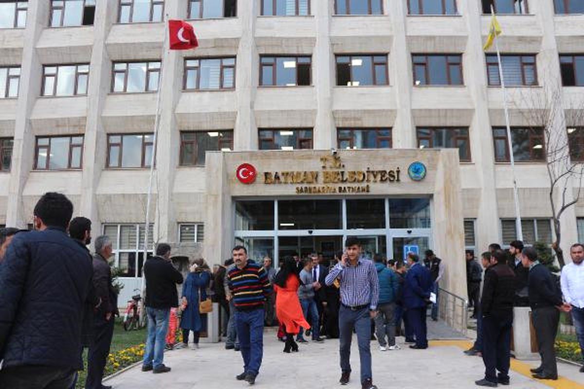 Batman\'da Asılsız Bomba İhbarı Paniğe Yol Açtı