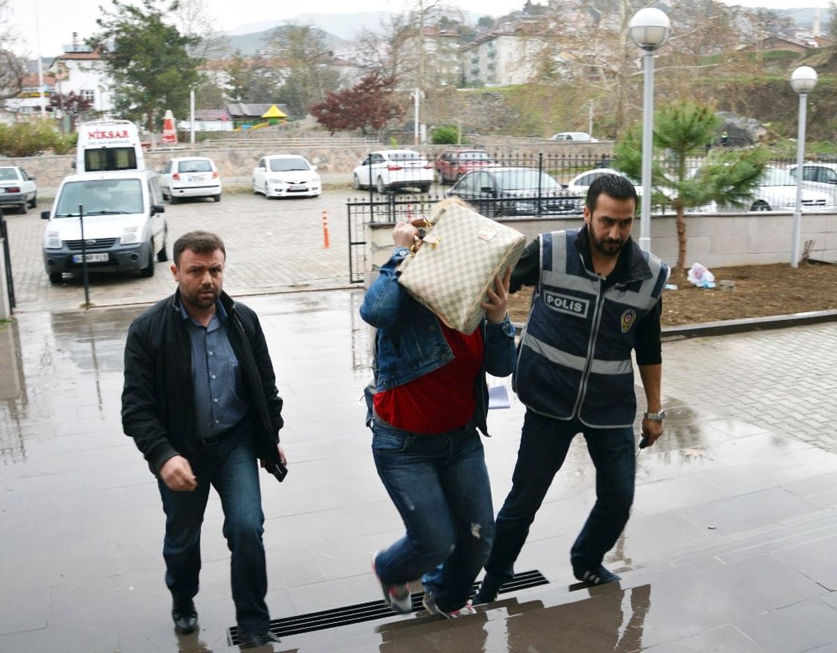 Binbir Surat\' Lakaplı Firari Hükümlü Niksar\'da Yakalandı
