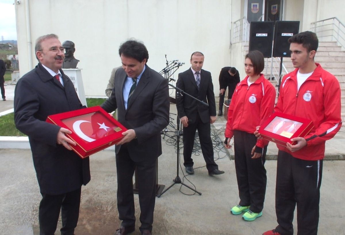 Çanakkale\'den Yola Çıkan Kutsal Emanetler Balıkesir\'e Ulaştı