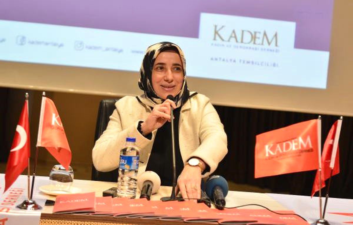 Cumhurbaşkanı Başdanışmanı Zengin: \'Evet\' Çıkarsa Önce İki Madde Değişecek