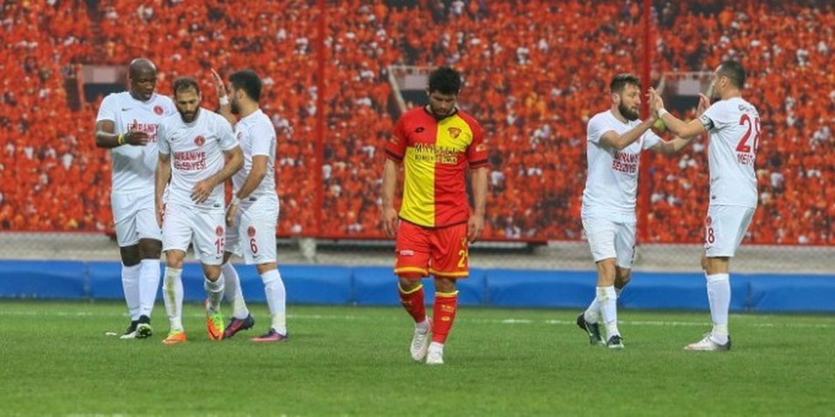 Defolu Hakemleri Tff 1. Lig\'de Denemesinler"
