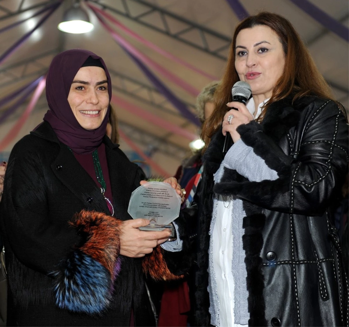 Düzeltme) Tuzla Belediyesi Kent Konseyi Kadın Meclisi, Dr. Fatma Yazıcı\'yı "Yılın Kadını" Seçti