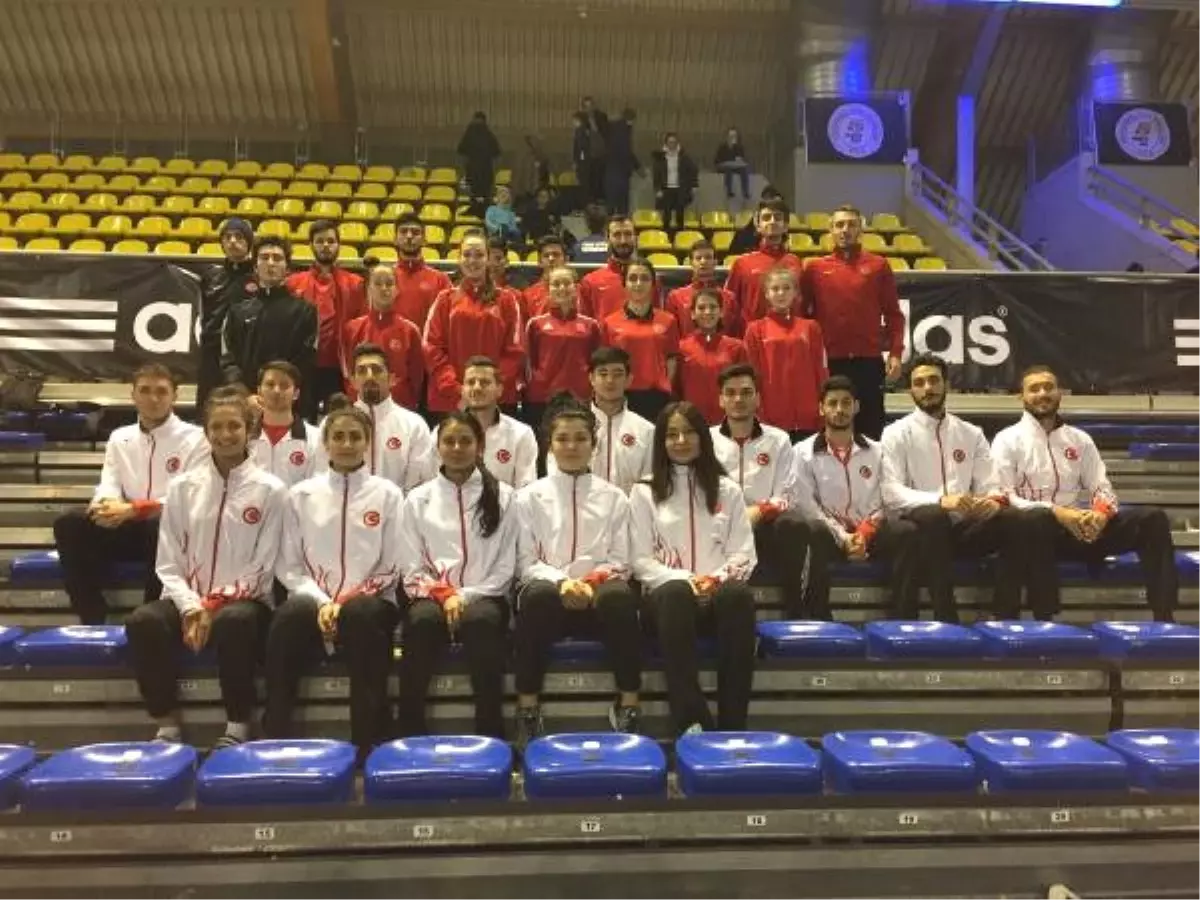 Hollanda\'ya Taekwondoculardan Sportif Cevap !..