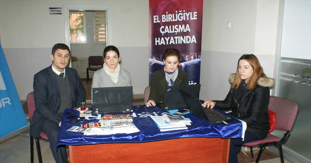 İşkur, Vezirköprü Kaymakamlığı\'nda Stand Açtı