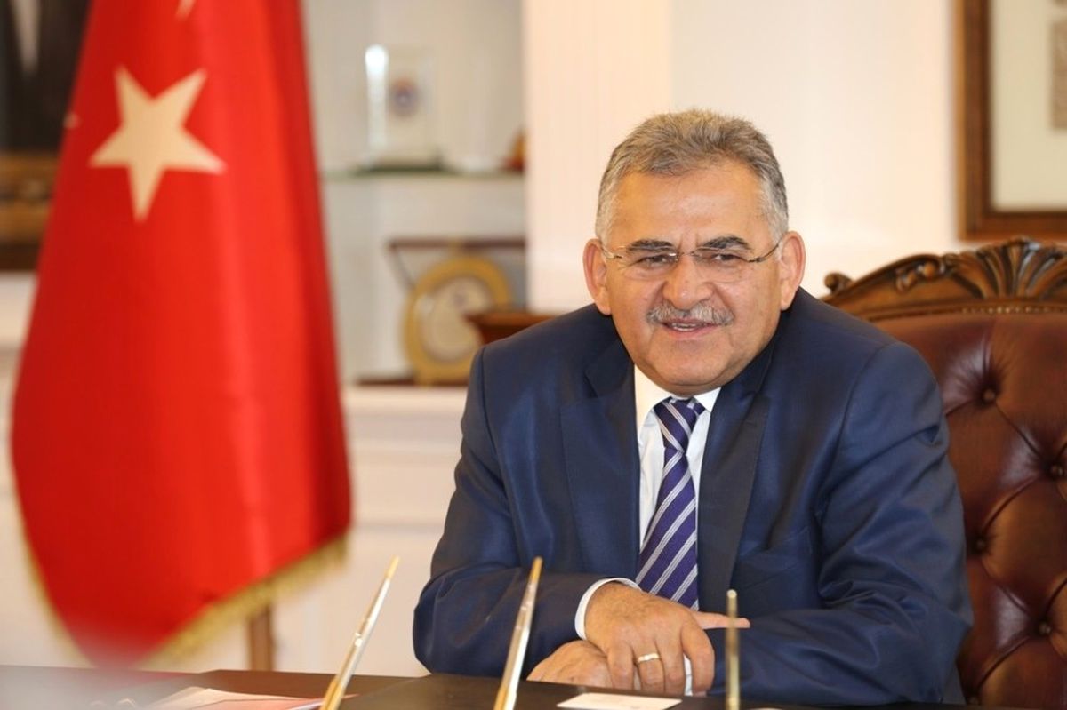 Melikgazi\'de Afiş Kirliliği Temizlenecek