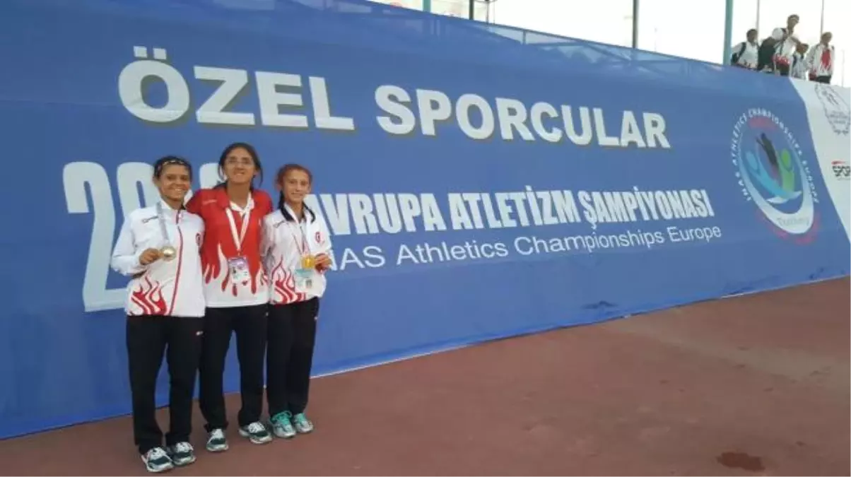 Özel Sporculardan İki Madalya