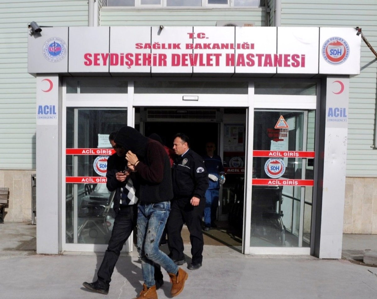 Seydişehir\'de Marketten Hırsızlık Şüphelileri Yakalandı