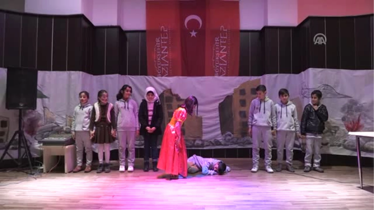 Suriyeli Çocuklar, Acılarını ve Türkiye\'ye Minnetlerini Sahneye Taşıdı