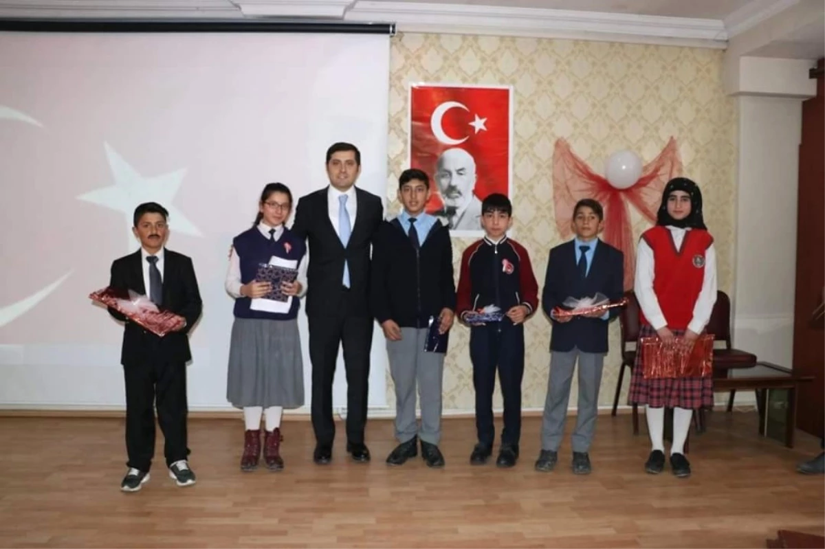 Tutak\'ta İstiklal Marşı\'nın Kabulünün 99. Yıl Dönümü Kutlandı