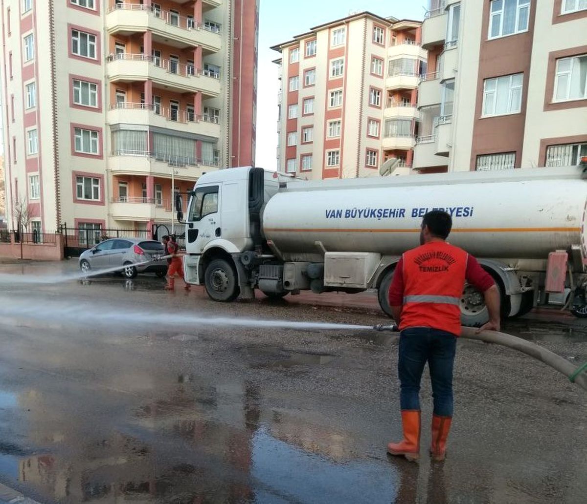 Van Büyükşehir Belediyesinden Bahar Temizliği