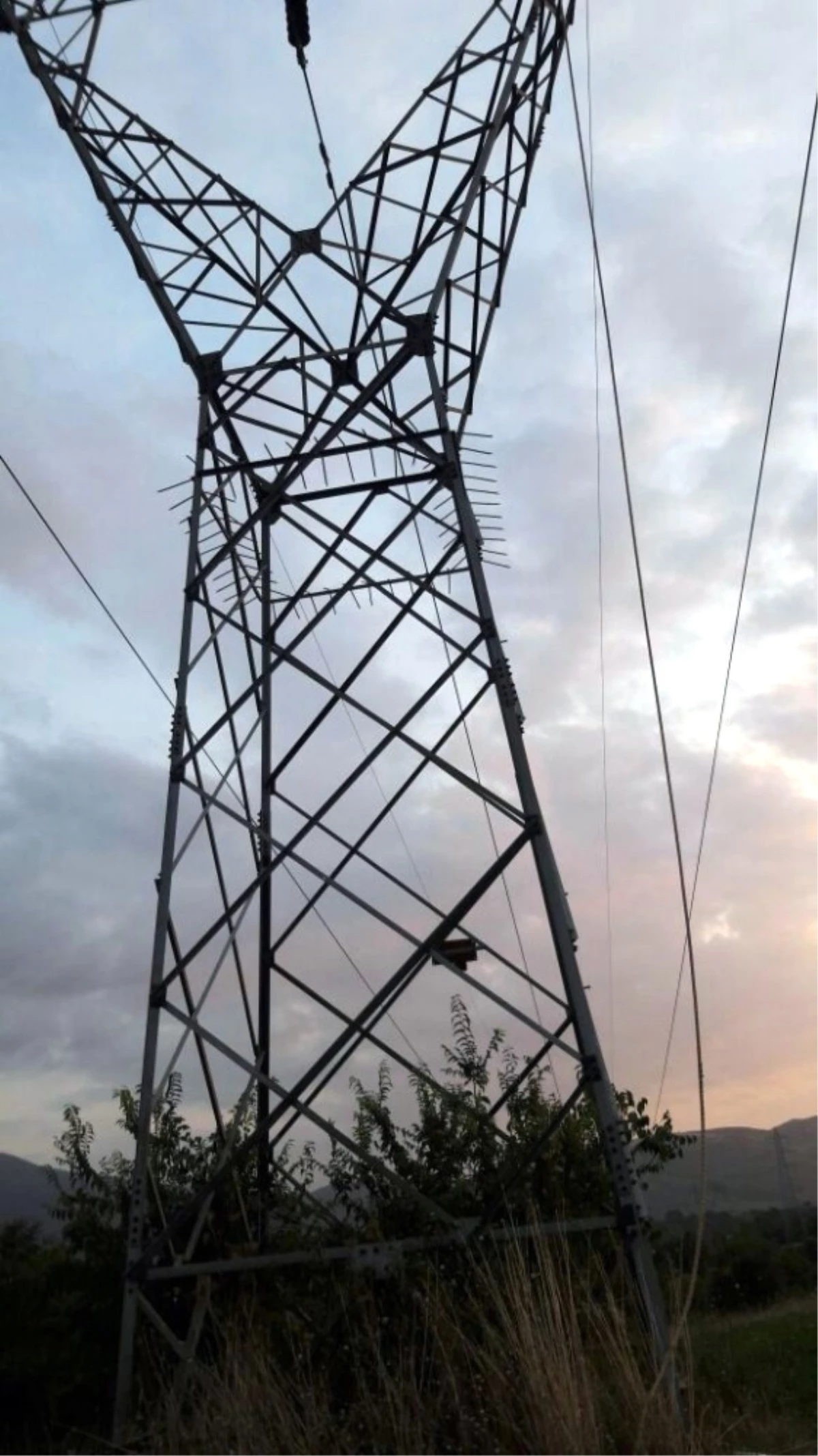 Yüksek Gerilim Hattına Temas Eden Usta Ağır Yaralandı