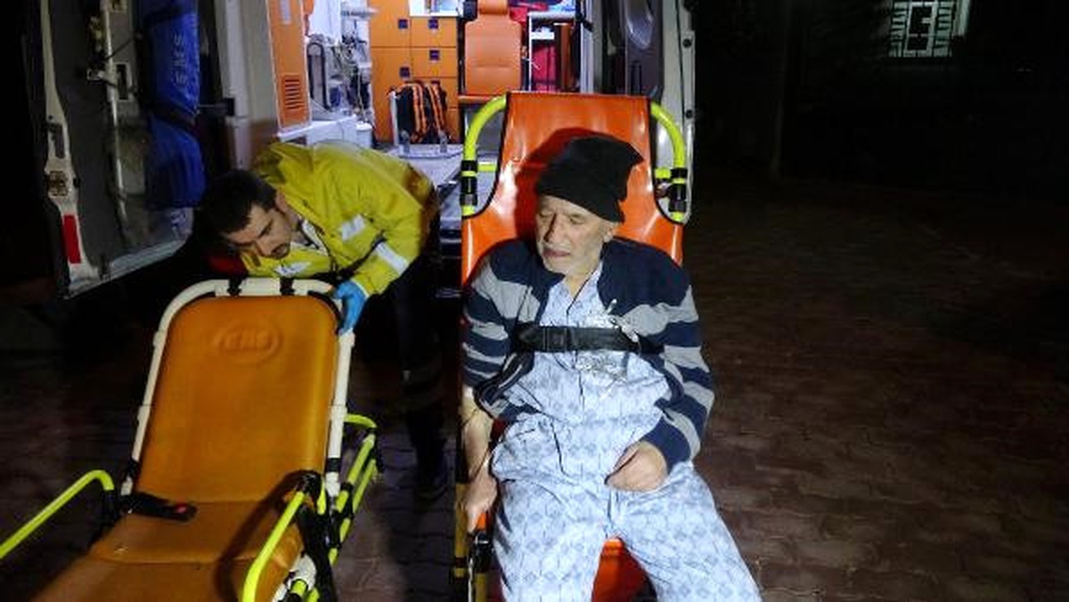 9\'uncu Kat Balkonundan Alt Katın Balkonuna Düştü