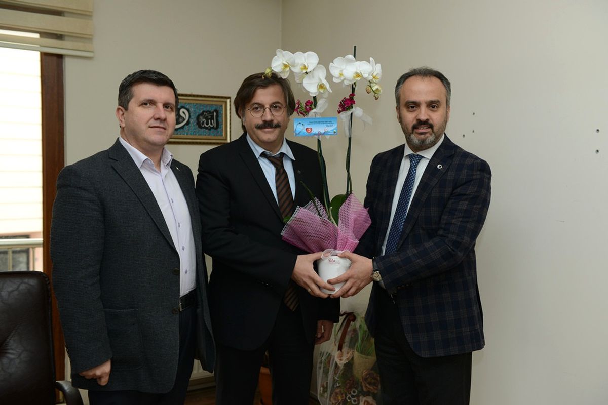 Aktaş\'tan Doktorlara Tıp Bayramı Ziyareti