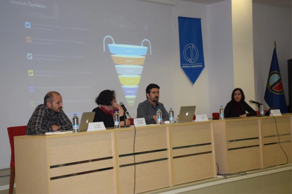 Anadolu Üniversitesinde \'Dijital Yaşamda Çocuğun Esenliğinin Sağlanması\' Konulu Panel Düzenlendi